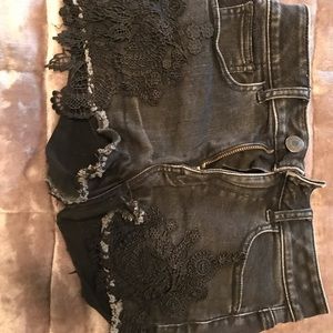 detailed black denim shorts